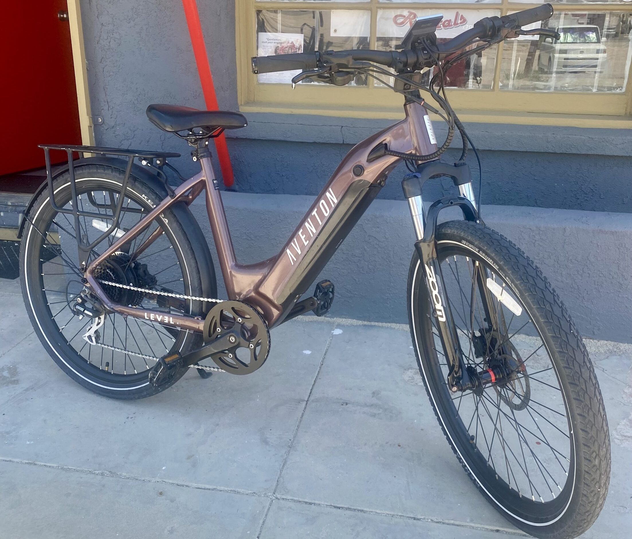 Aventon Level with 27.5×2.2 tires